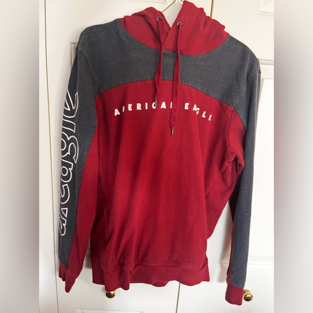 Mens Small American Eagle Hoodie, Soft and Comfy, Great condition